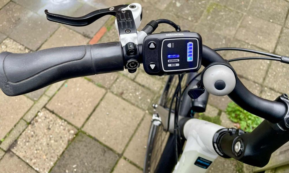 Rower elektryczny Giant Prime