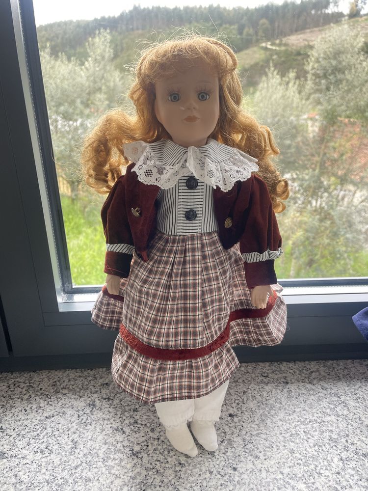 Bonecas antigas em porcelana