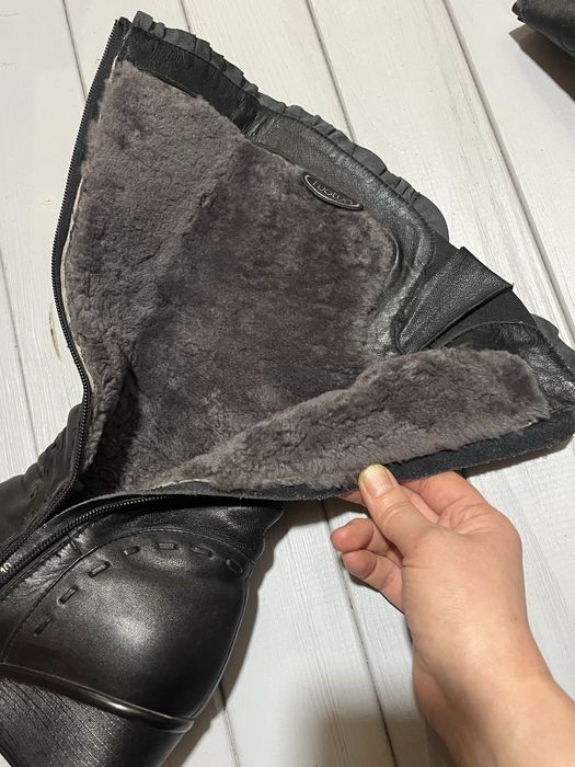 Продам зимние женские сапоги б/у