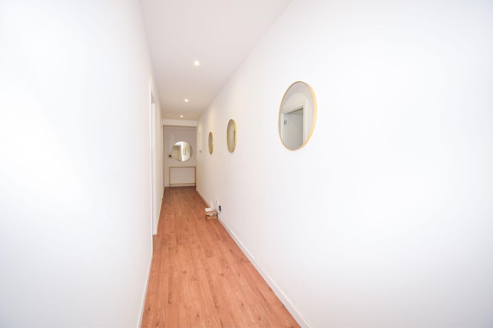 T3 Remodelado e mobilado - Atelier convertido em habitação