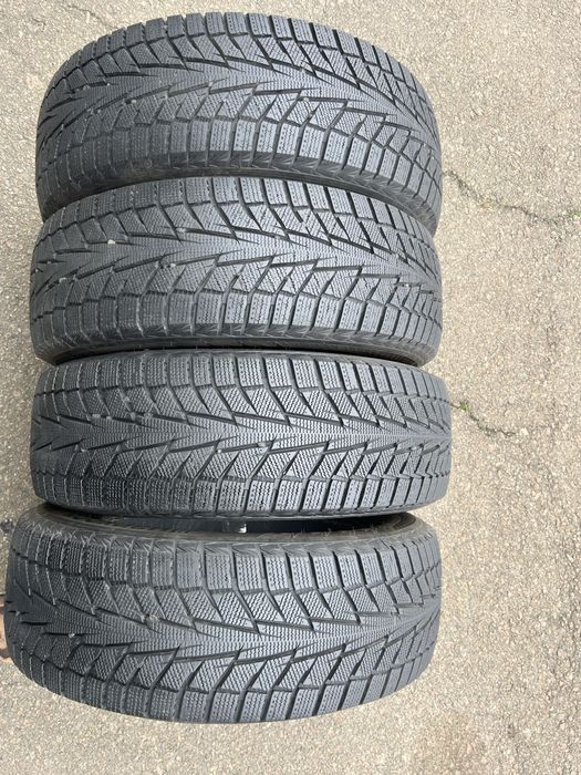 Резина зимова 215 60 r17 hankook