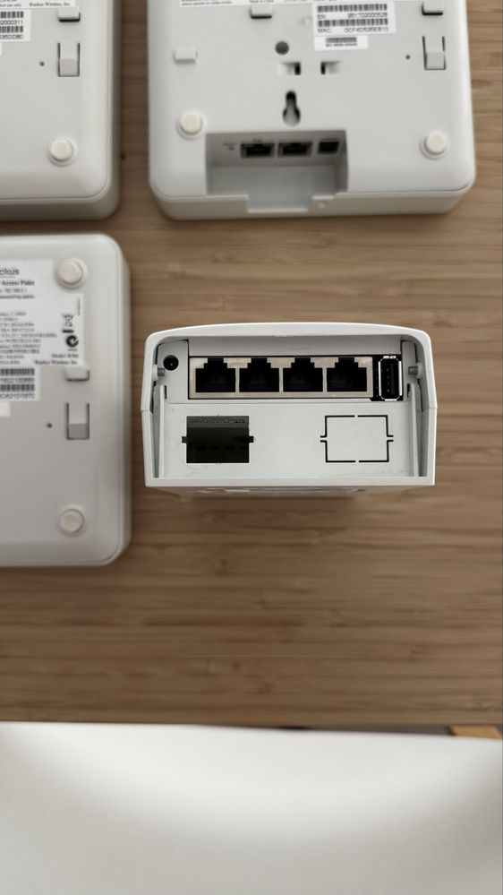 4 unid. APs Ruckus