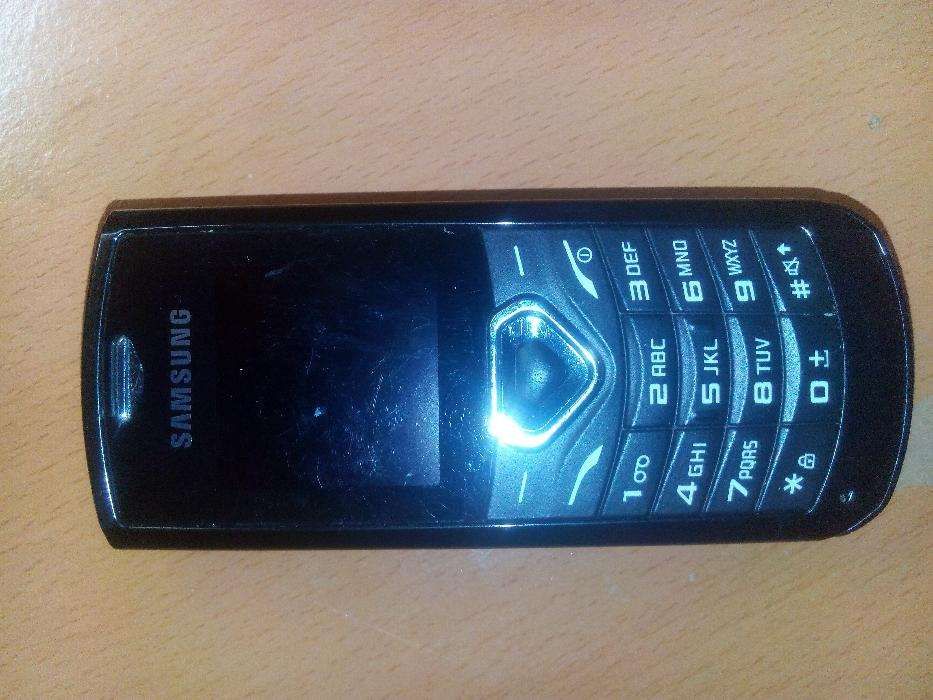 Telemovéis antigos, 2 x NOKIA e 1 x SAMSUNG