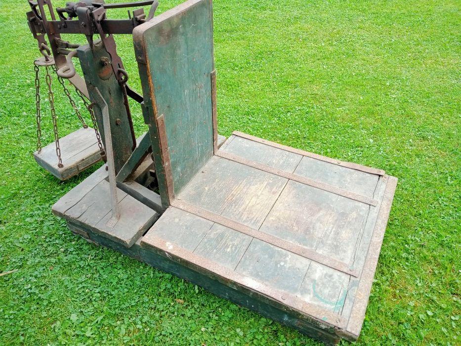 Waga dziesiętna magazynowa gospodarcza sprawna + gratis odważnik 2 kg