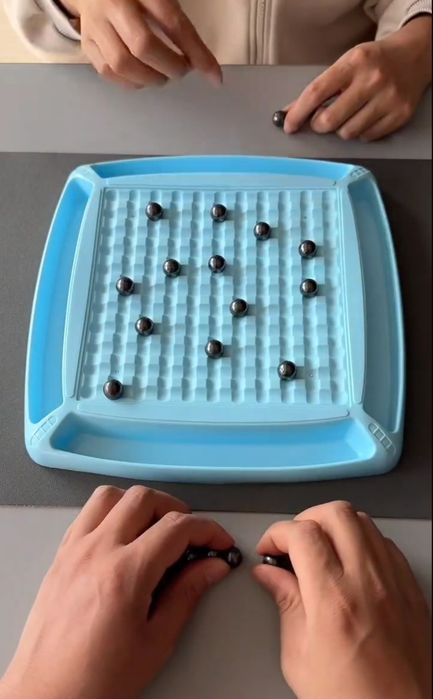 Настольная игра.Магнитный бой.