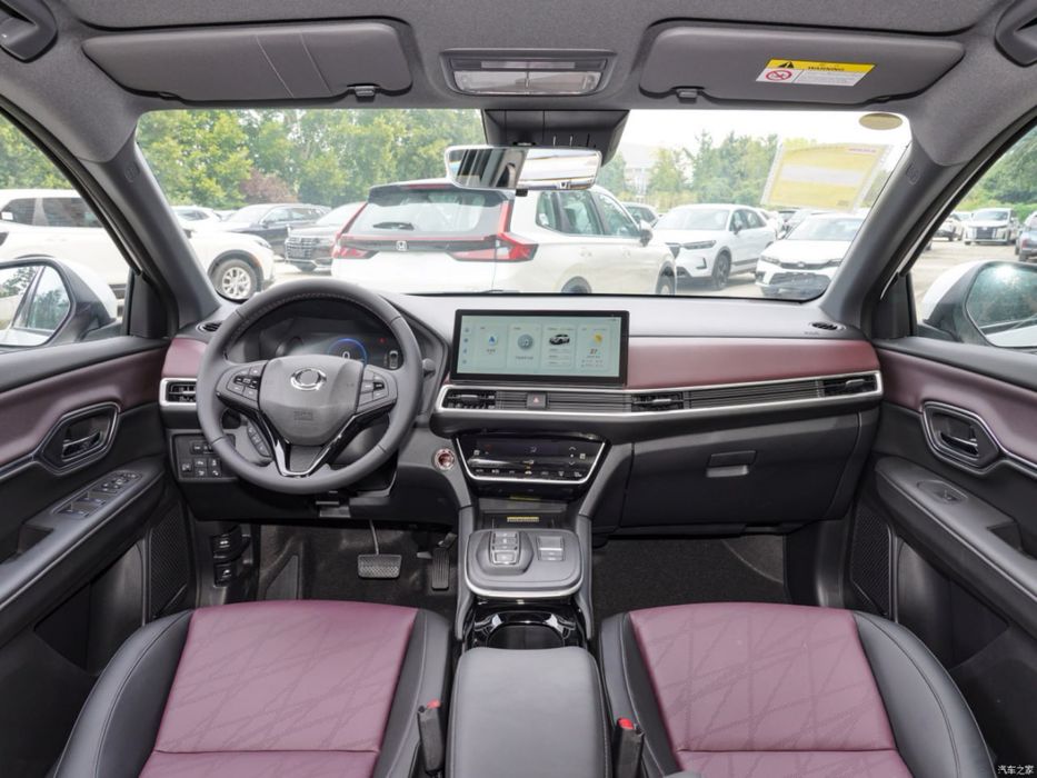 Honda M-NV аренда электро оренда електромобіля такси хонда лиф болт