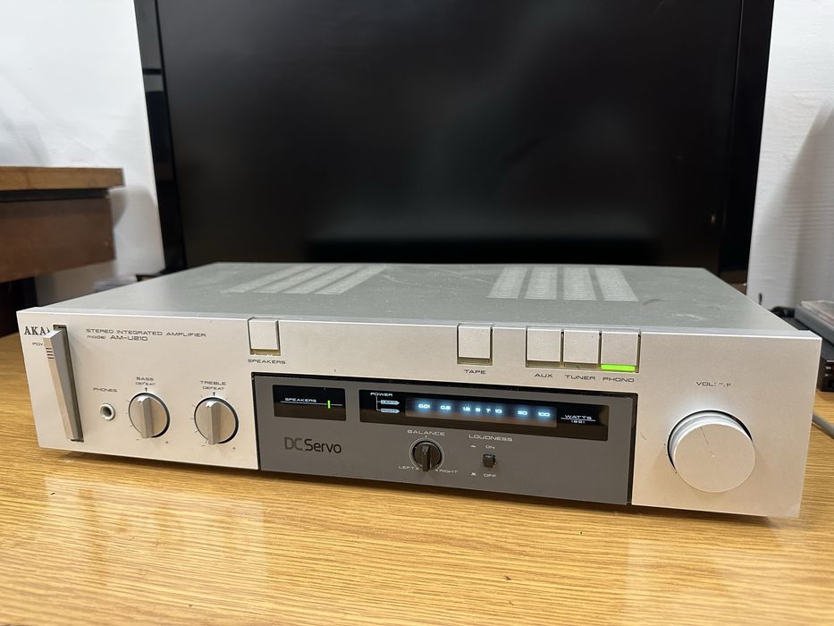 Wzmacniacz AKAI AM-U210