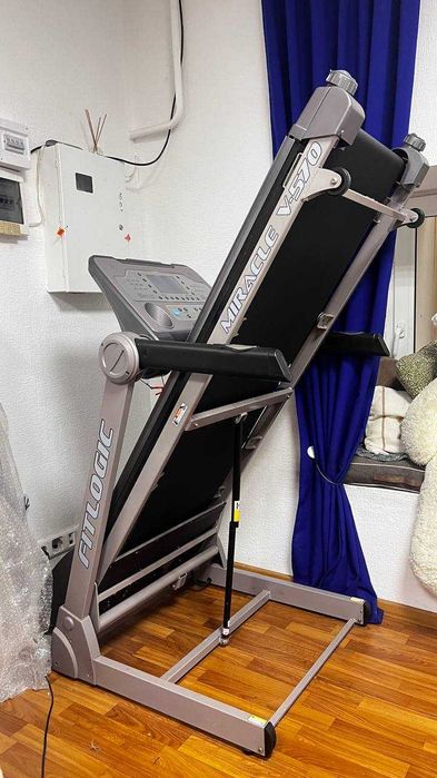 Бігова доріжка FitLogic Miracle V-570