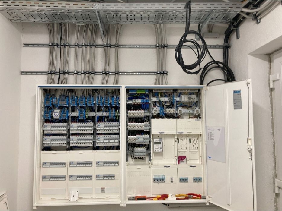 Elektryk, Instalacje elektryczne,pomiary