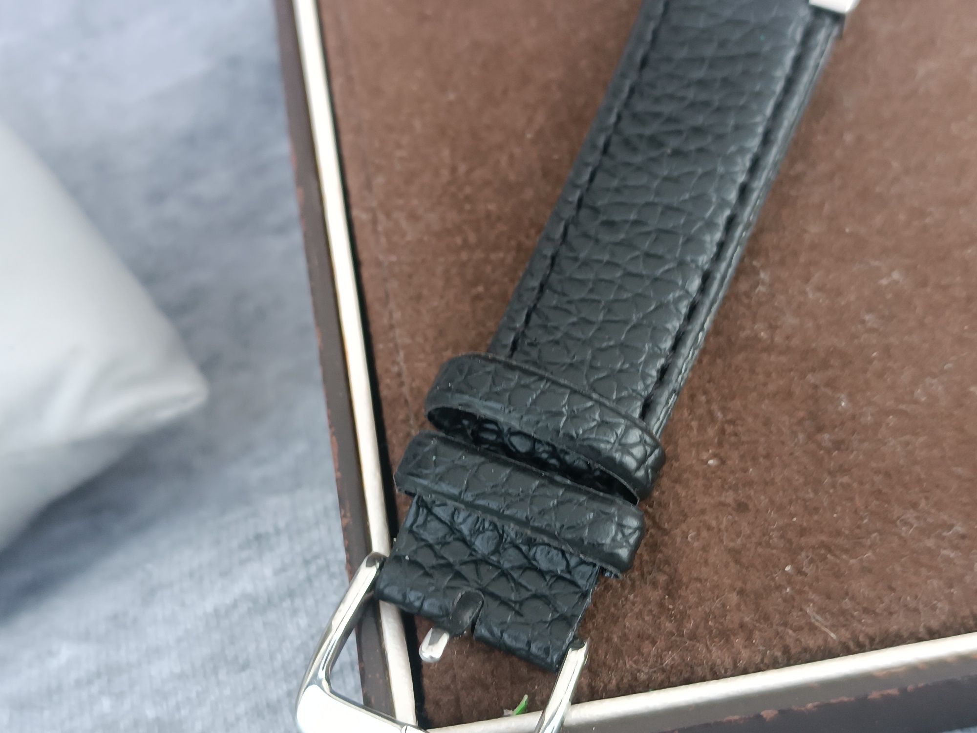 Zegarek damski Tissot pr 1853 Swiss qartz vintage