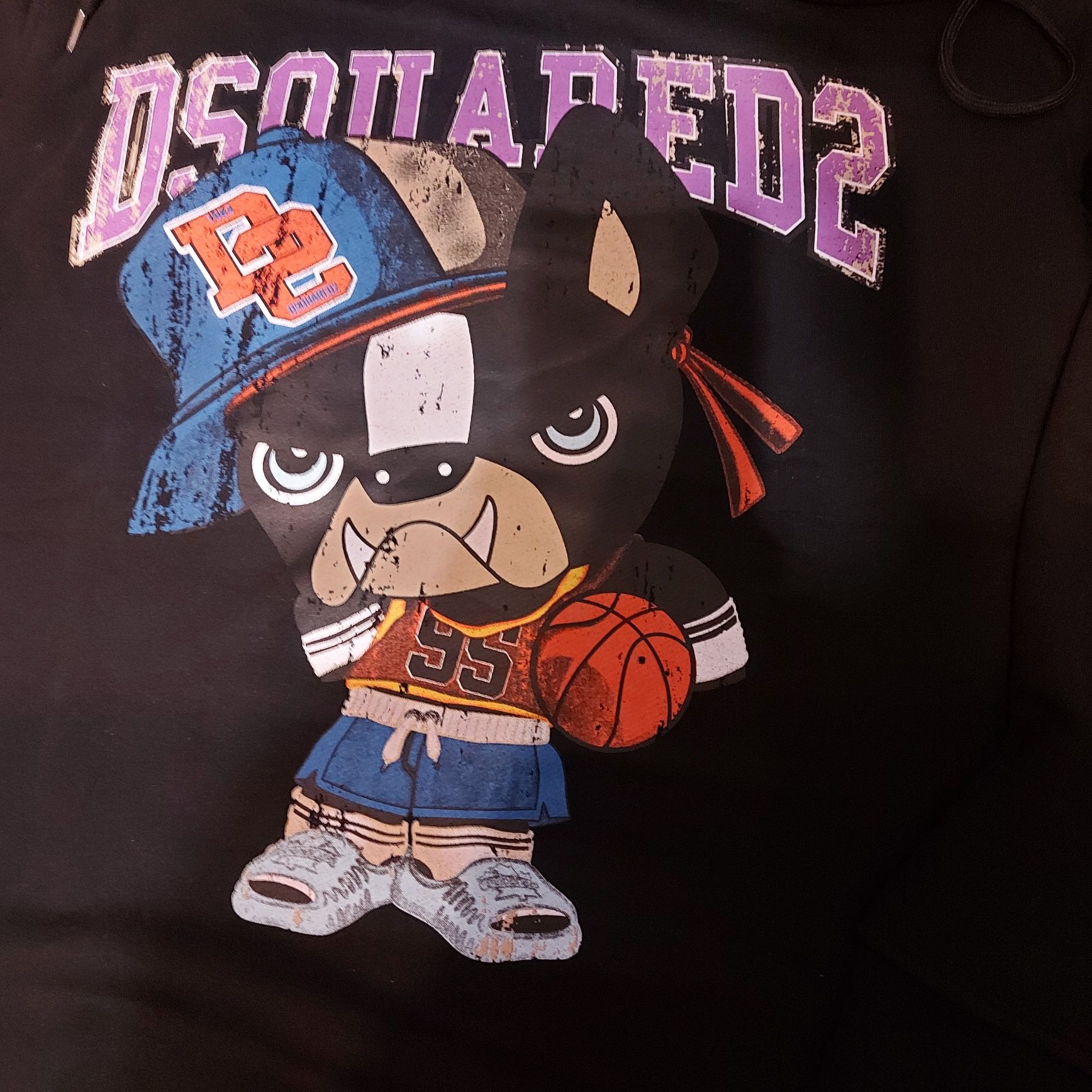 Piękna bluza Dsquared2.
