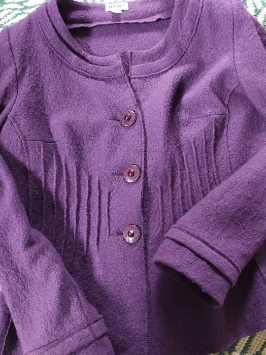 Bolerko wełniane w kolorze bakłażanowym