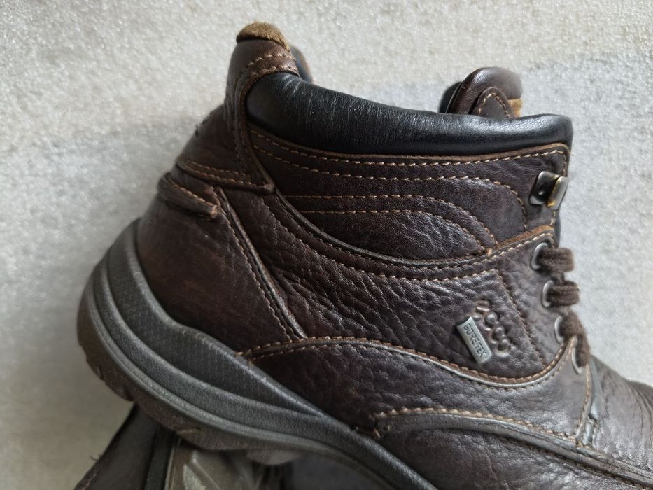 Мужские кожаные кроссовки ботинки Ecco оригинал.Размер 42