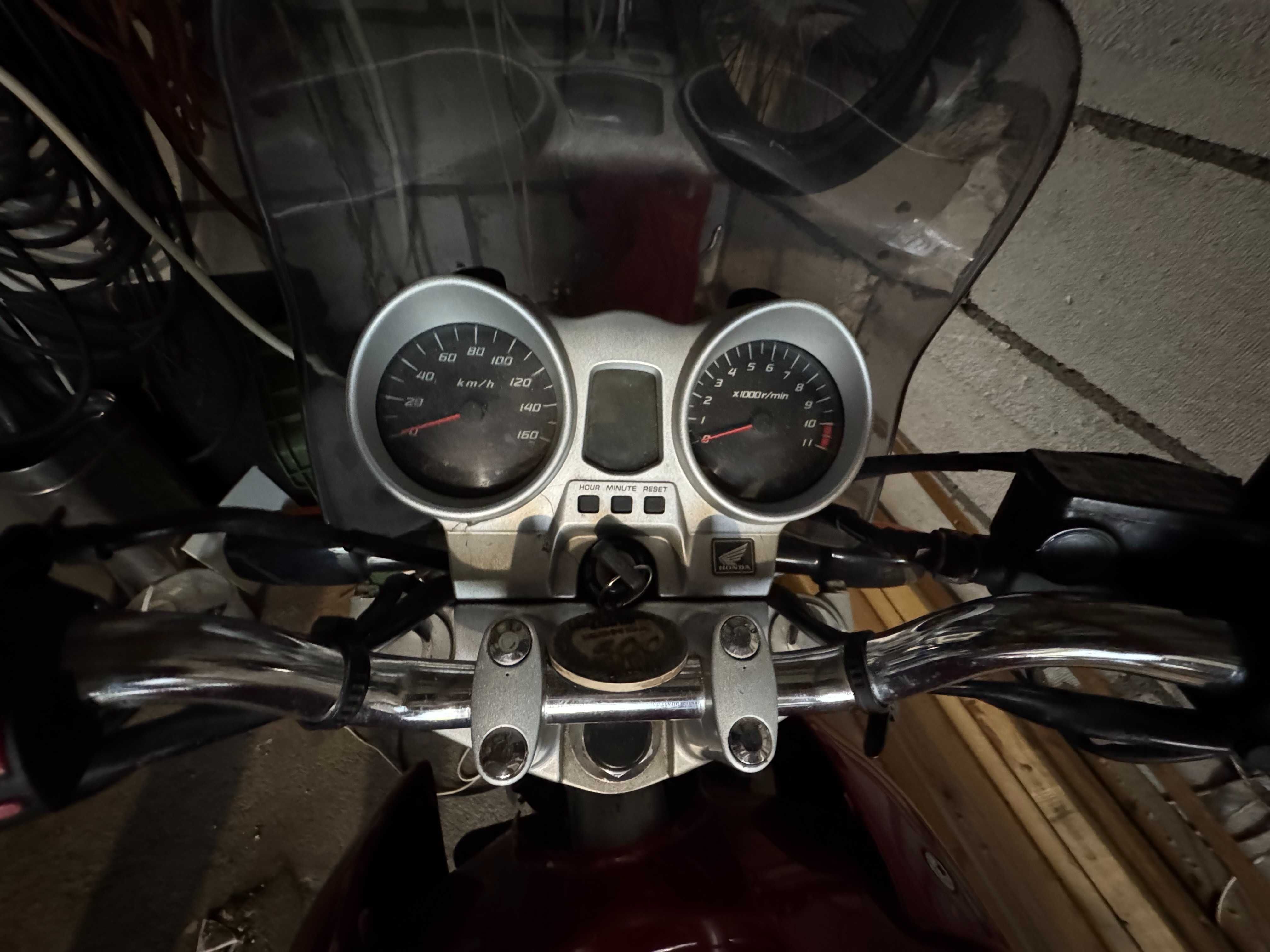 Motocykl Honda CBF250 bardzo szanowany