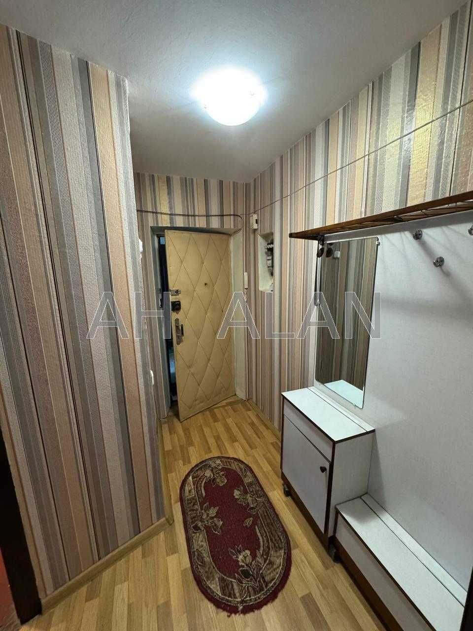 Продаж однокімнатної квартири по вул. Кирилівська 99