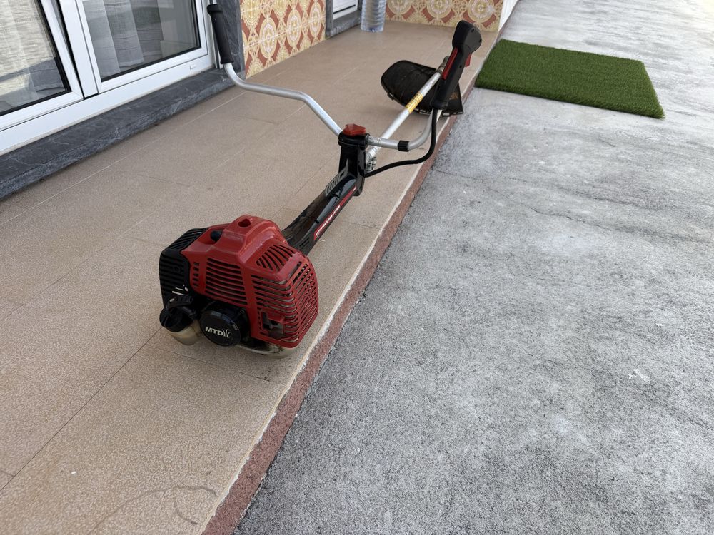 Roçadora MTD 1043 AVS 43cc