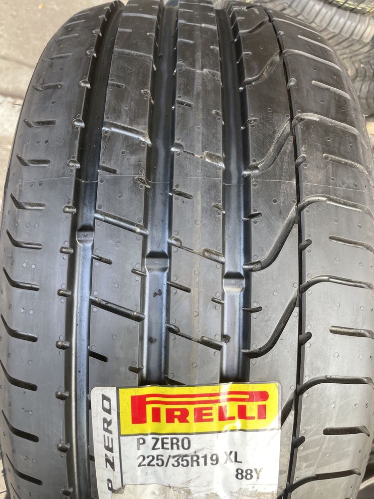 Продаю шину 225-35-19 Pirelli