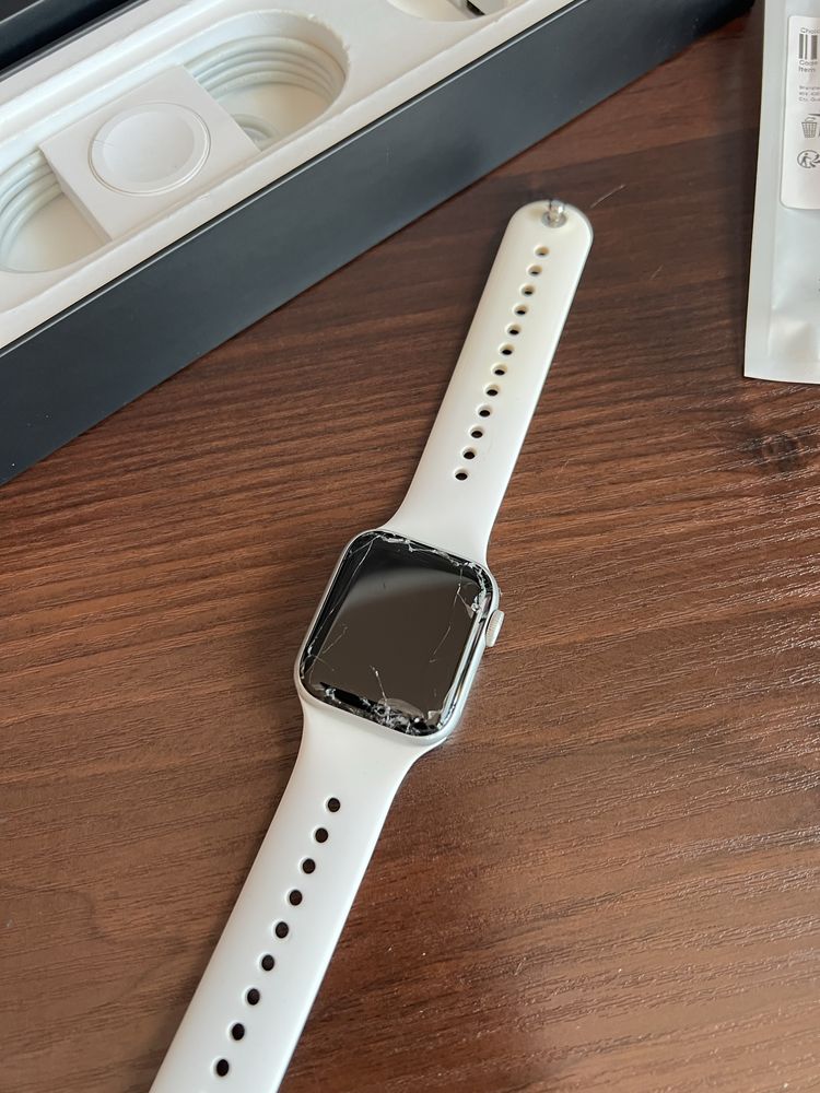 Apple Watch Series 5 Nike 40MM Silver