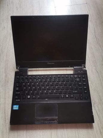 Laptop Toshiba r830