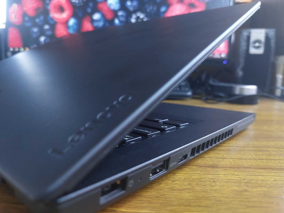 Ноутбук Lenovo с наворотами+подарок