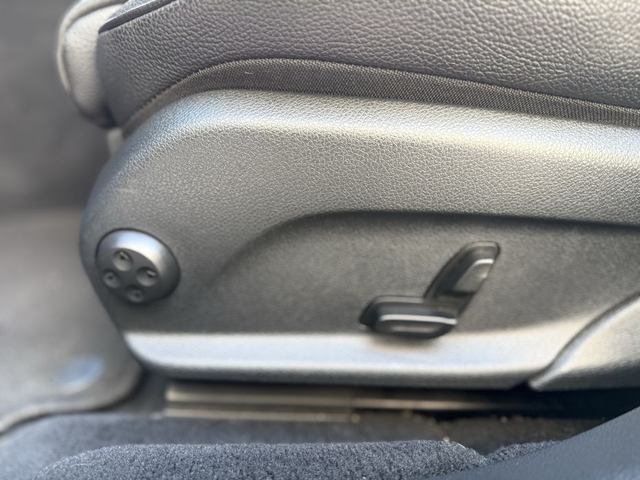 Mercedes-Benz E220 AMG