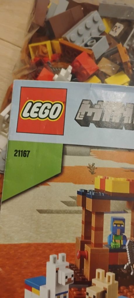 LEGO Minecraft 21167 oraz 21172