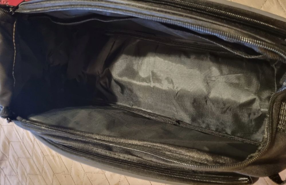 Sakwa rowerowa na bagażnik wodoodporna czarna torba 15L na rower
