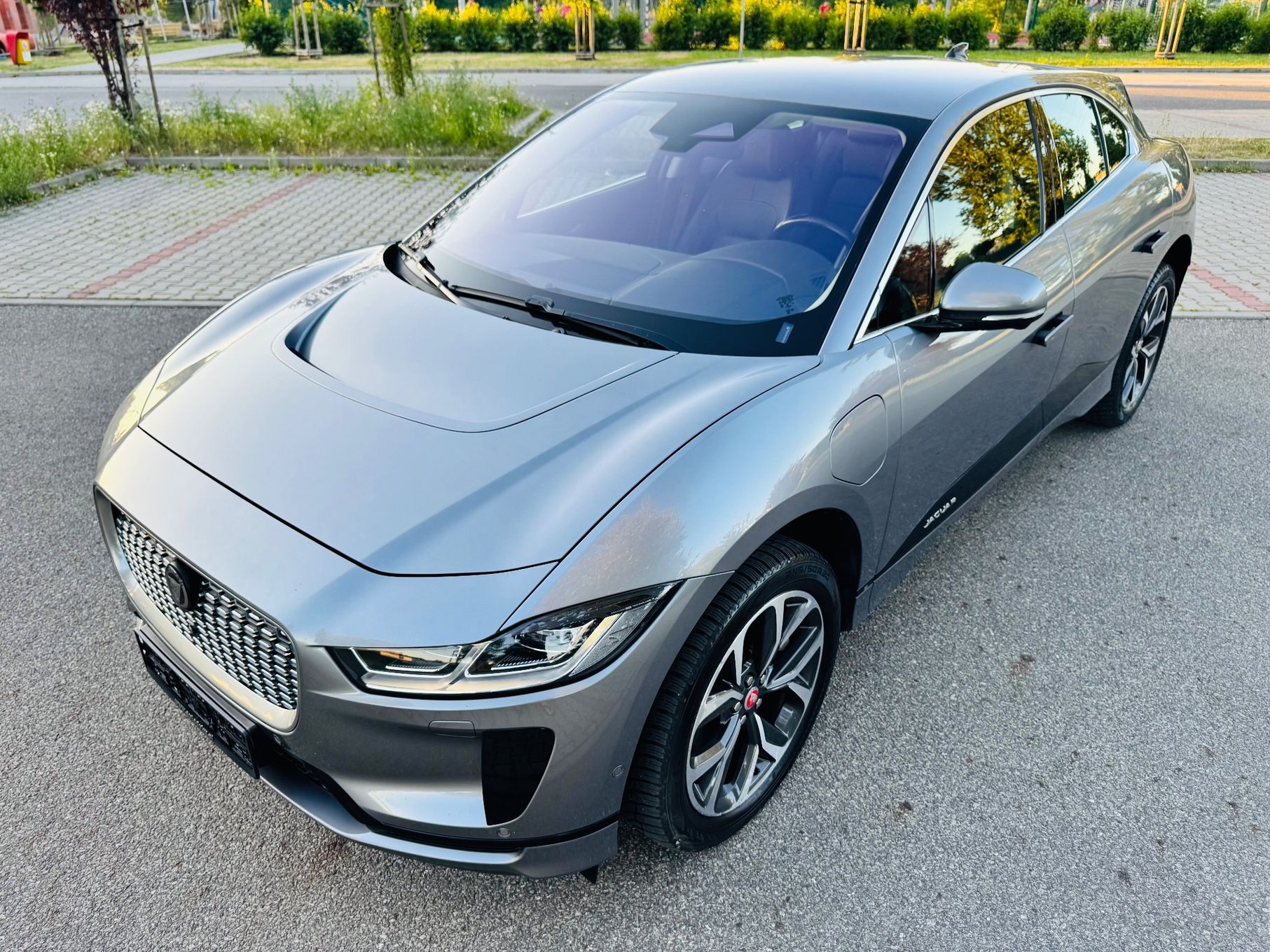 Jaguar I-Pace 90KWH RED CCS Asyst Pasa Ruchu Distronic Navi Climatronic LED Serwis!