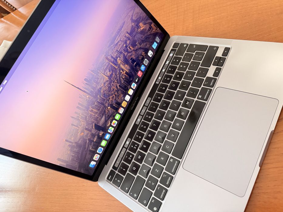 Macbook Pro 13” M1 (2020)