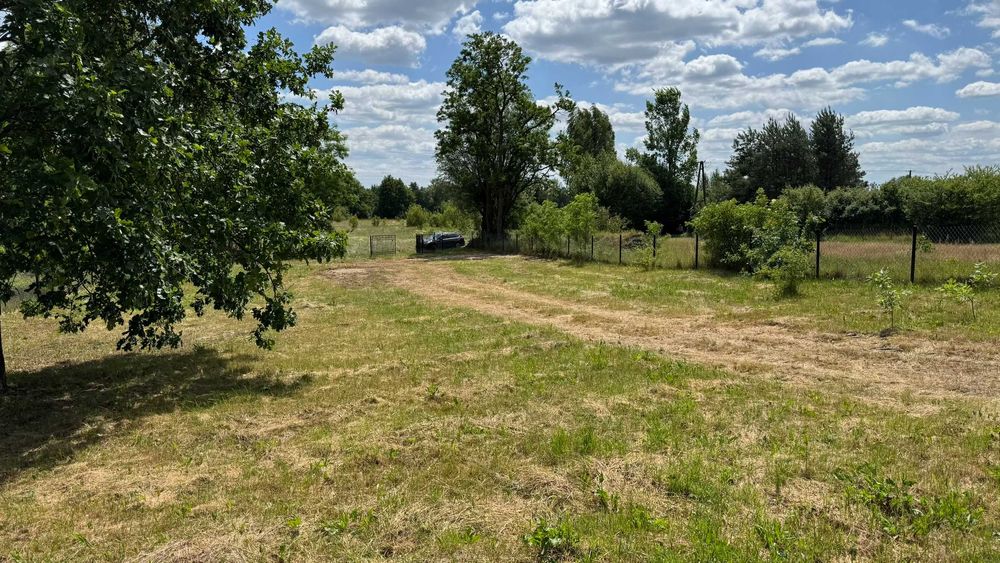 Biejków. Działka rekreacyjna 2003 m² z dostępem do mediów