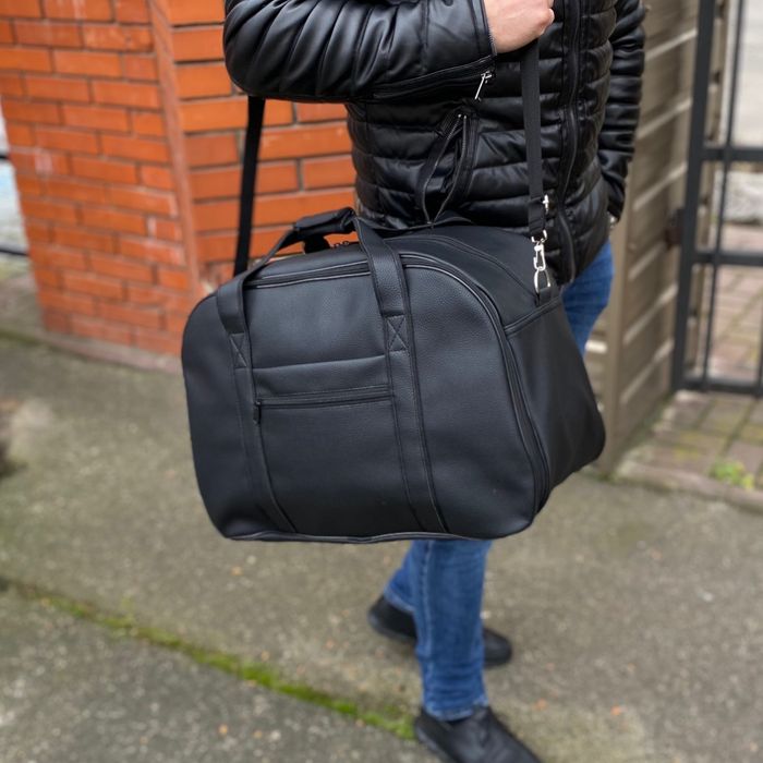 Дорожна спортивна сумка велика міцна чорна Wagon