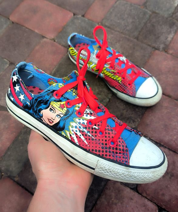 Жіночі кросівки Converse