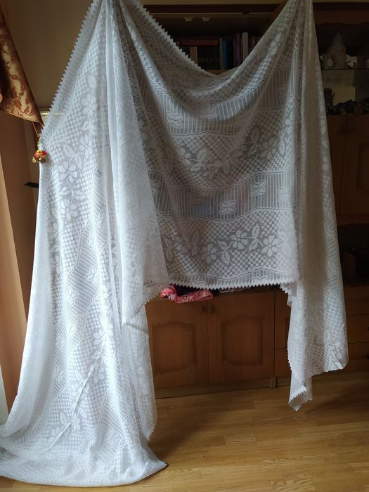 Тюль  та відрізки для декору вікон.