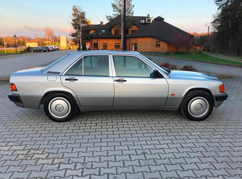 Mercedes-Benz W201 (190) WŁOCH * Stan kolekcjonerski * Oryginalny lakier