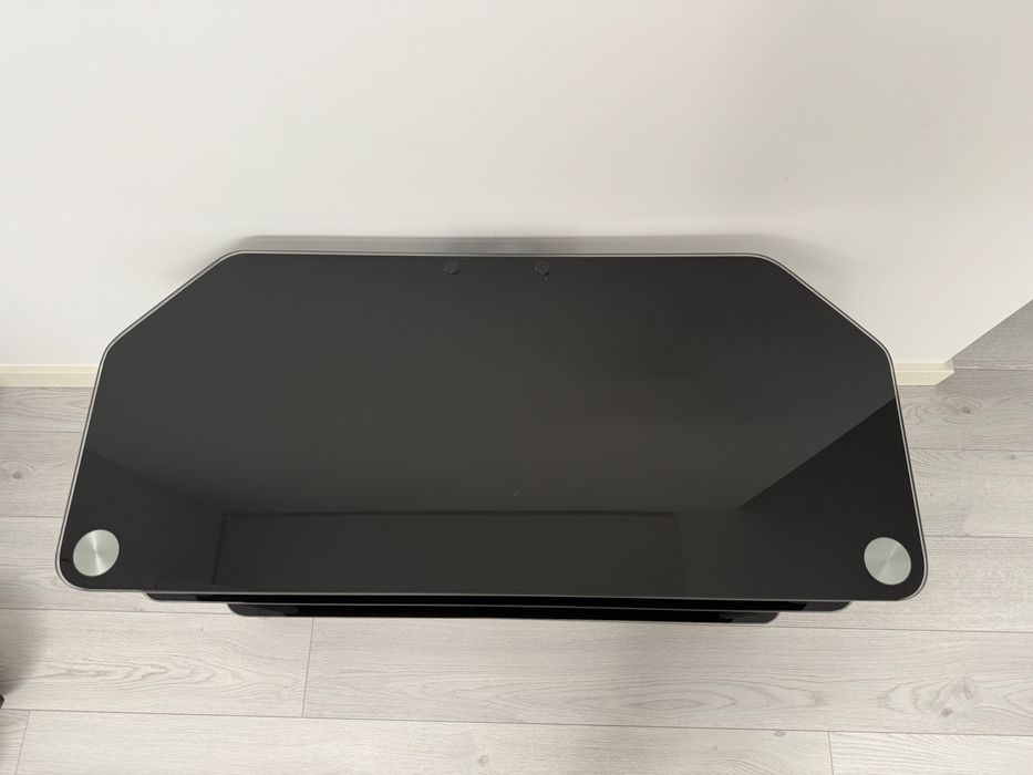 Mesa de TV em vidro preto