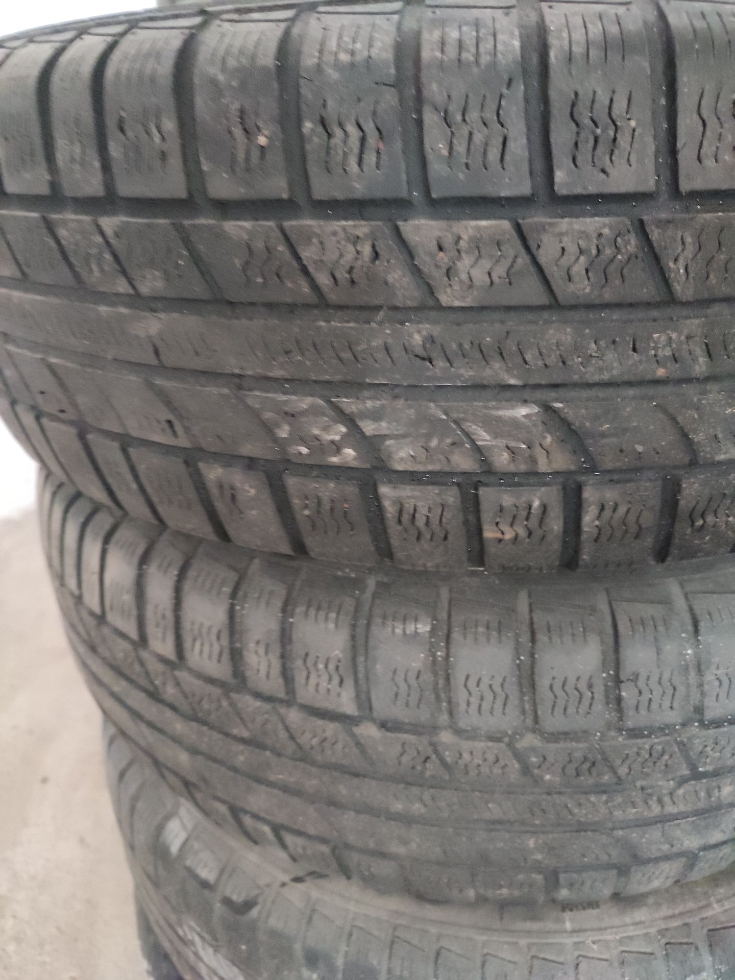 Opony zimowe 205/60r16