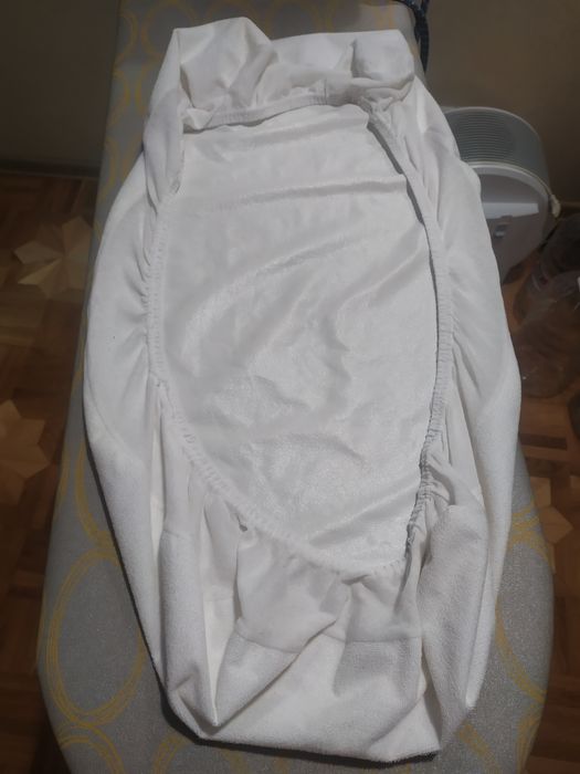 водонепроникний наматрацник 42/90 см