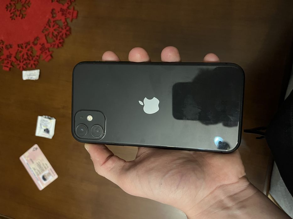 Telefon Iphone 11 77%