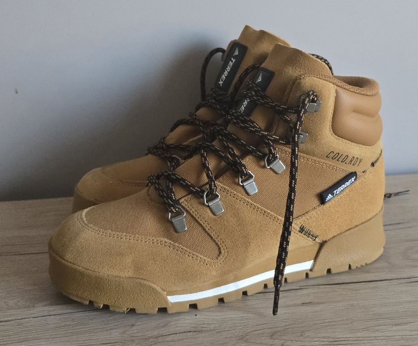 Oryginalne buty Adidas Terex Snowpitch C.RDY M FV7960 r. 37 1/3