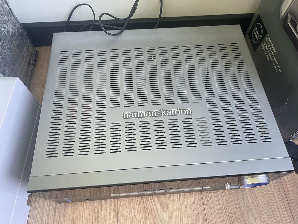 Amplituner 7.1 Harman Kardon AVR 235 AVR235