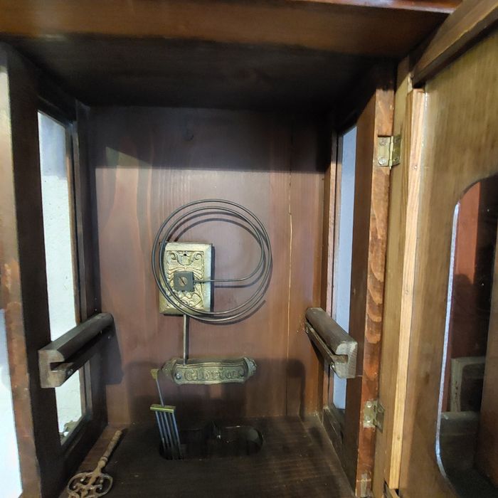 Stary zegar wiszący