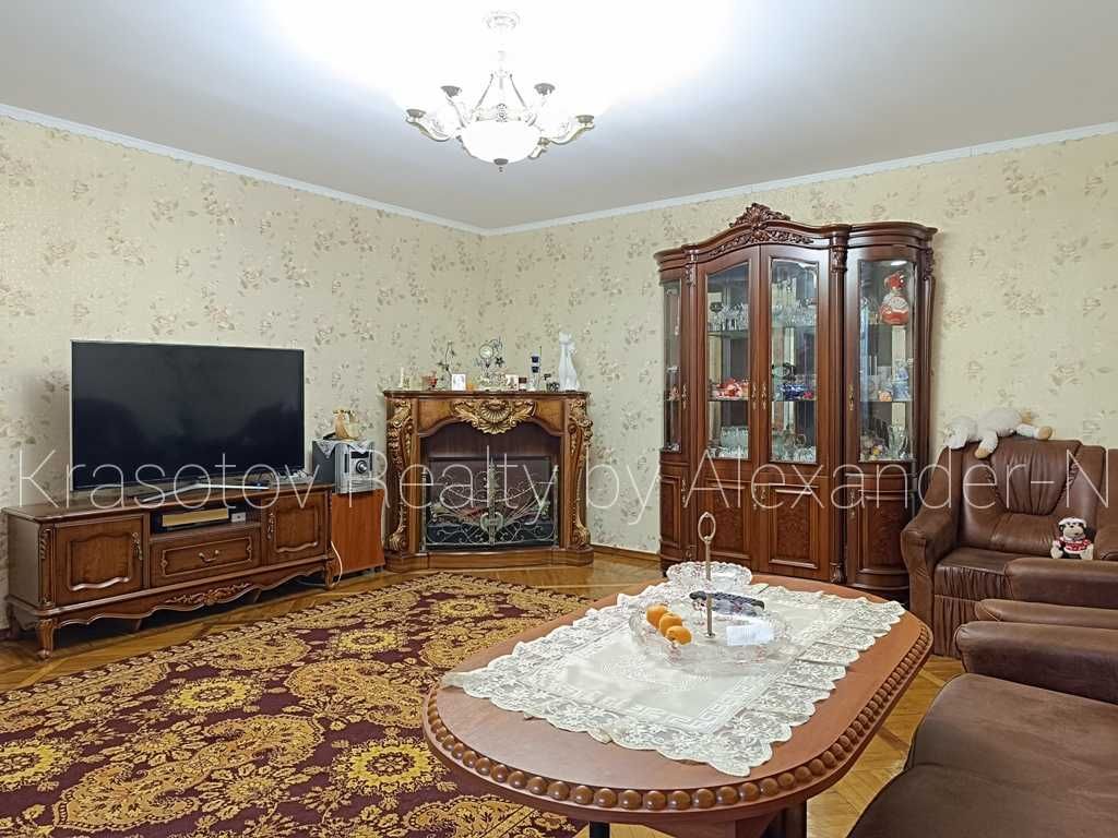 Французский б-р: продам дом на две 2 ком квартиры в престижном районе!