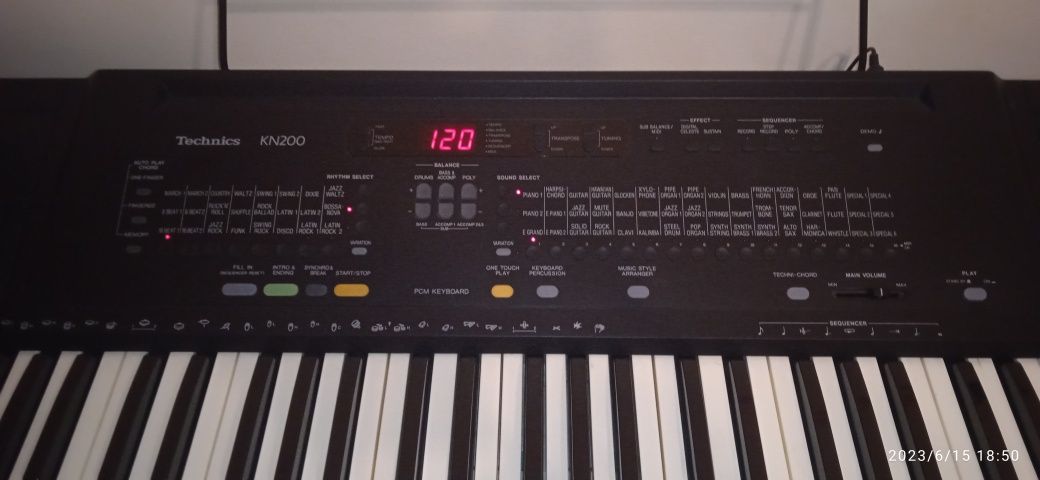 Piano órgão  tecniks