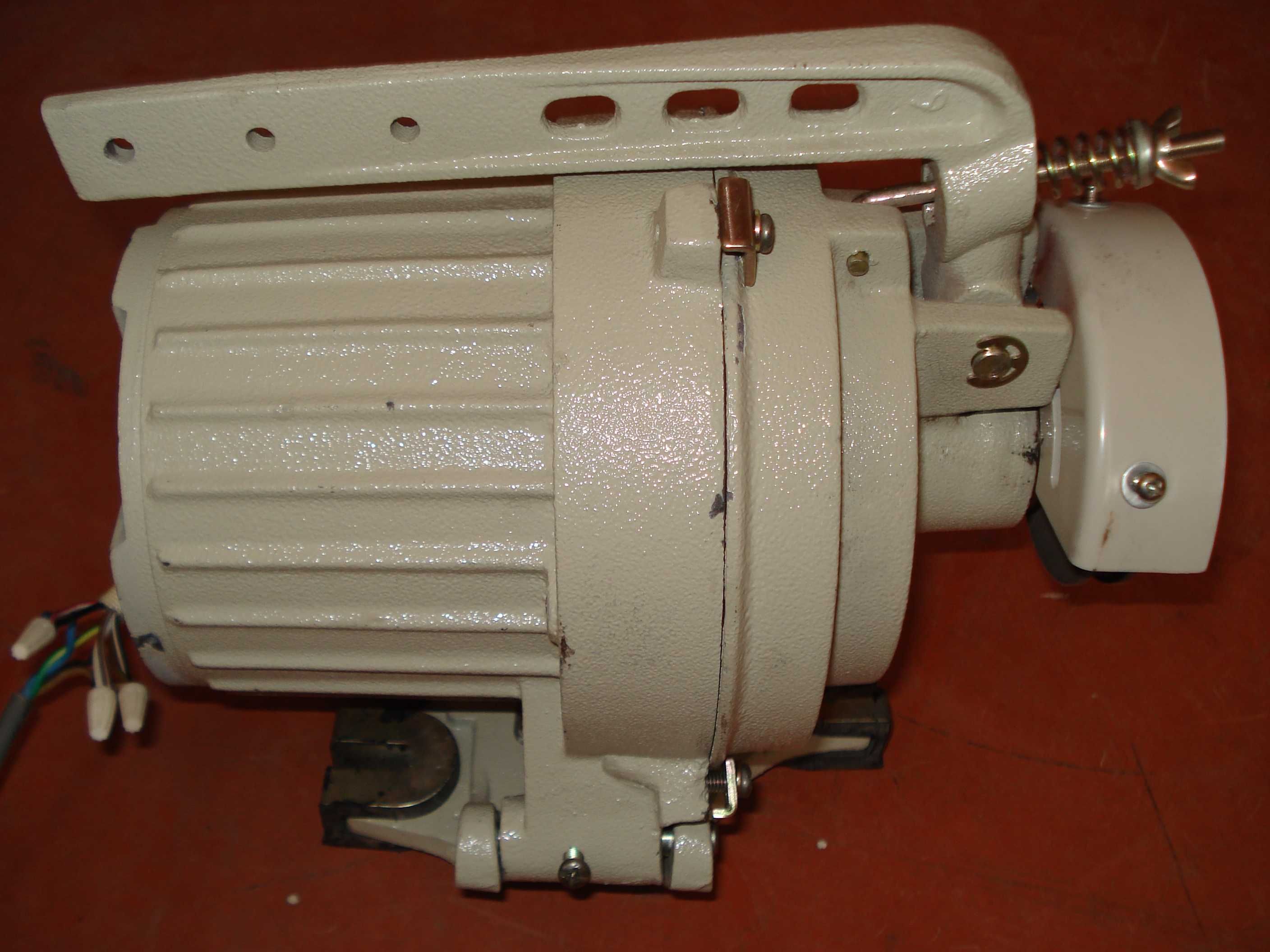 Мотор для промышленой швейной машинки 220v