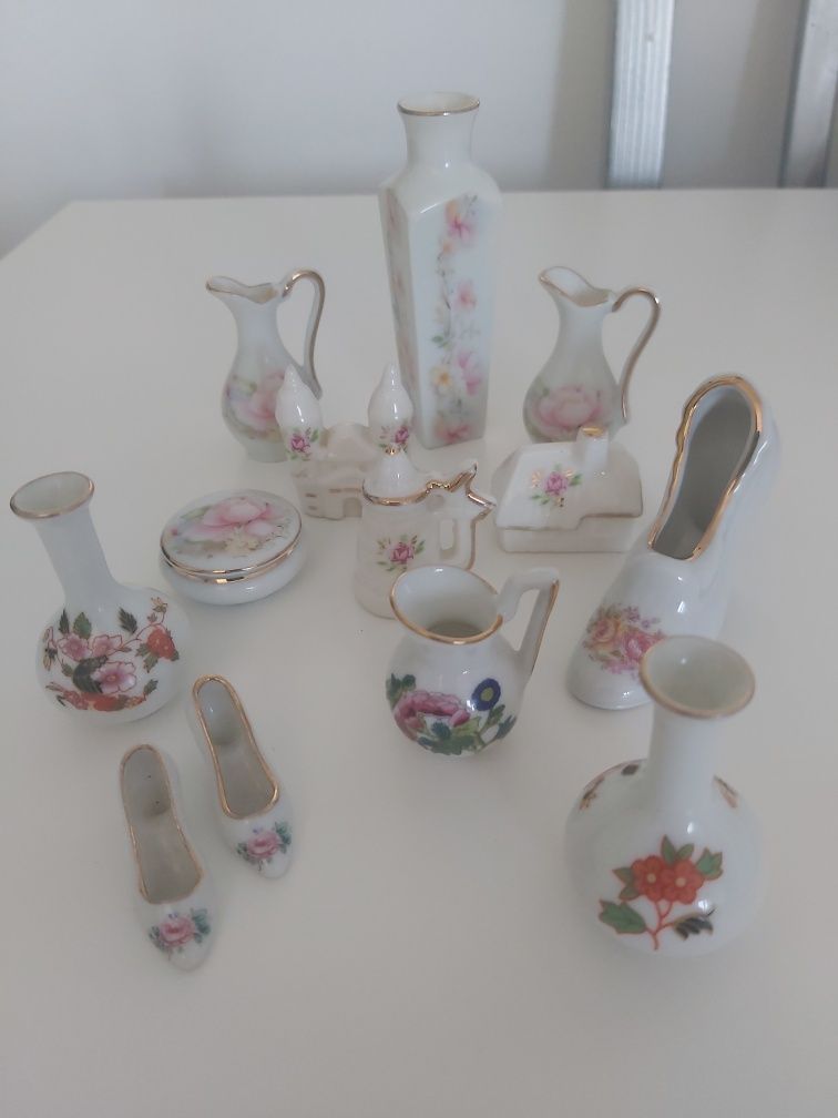 Conjunto de miniaturas em Porcelana