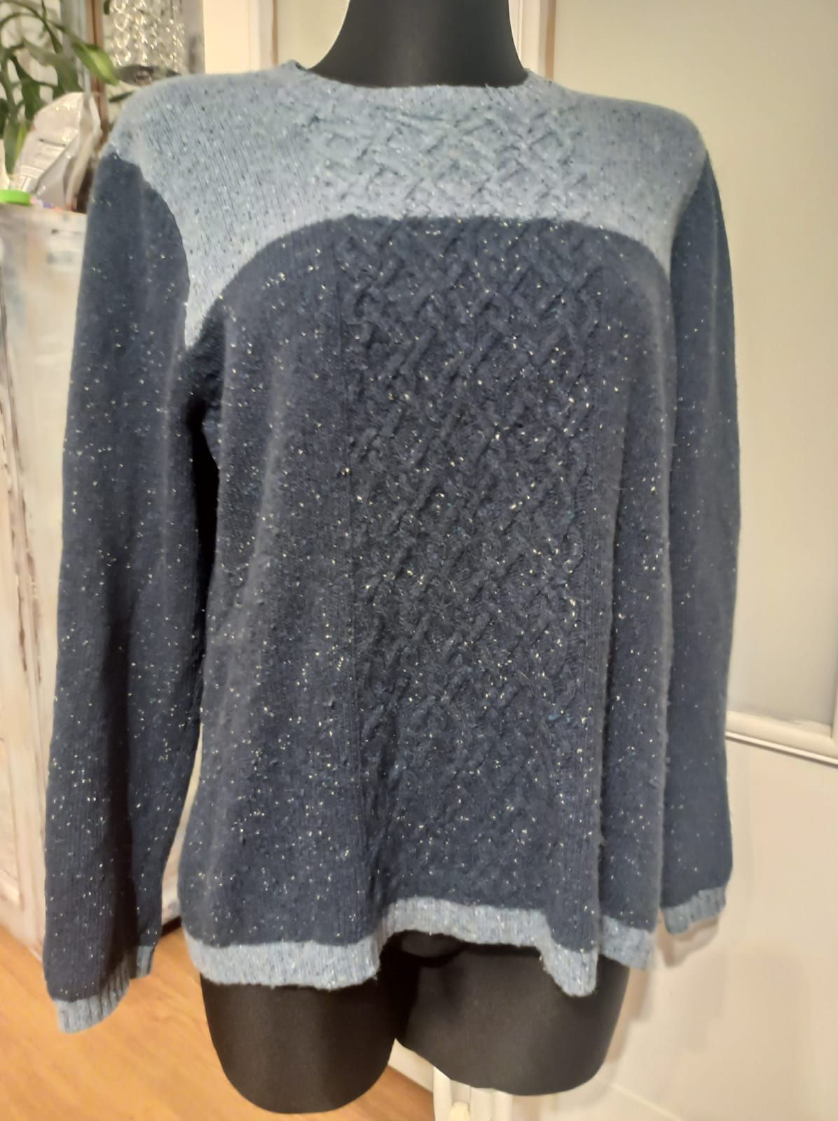 Sweter z wełny jagniecej M/L