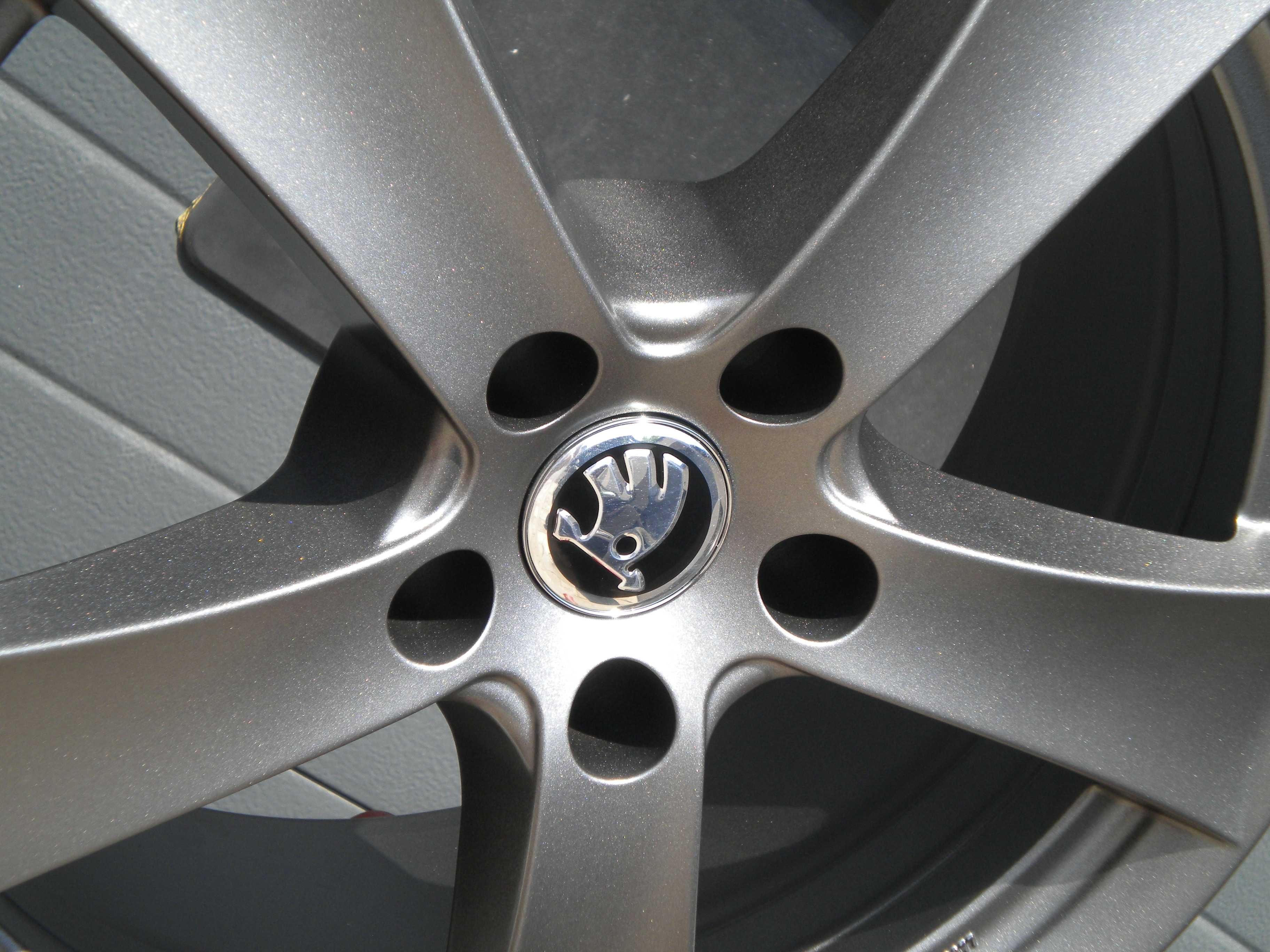 Felgi aluminiowe Dezent 17 5x112 Skoda Superb III Kodiaq