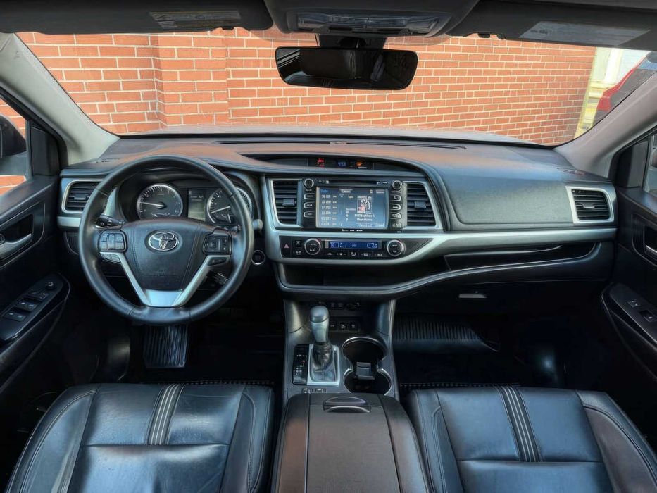 Toyota Highlander      2017