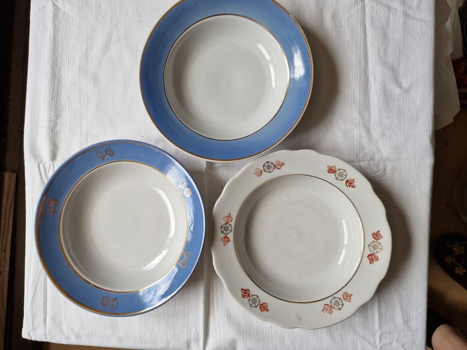 Тарелки новые советских времен