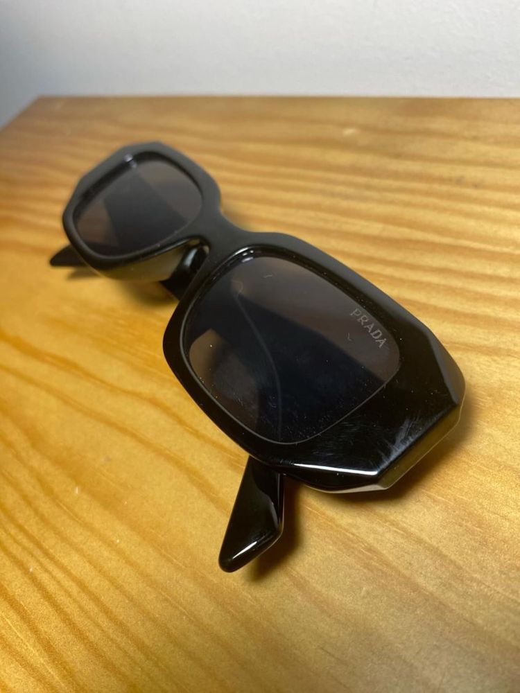 óculos de sol da prada